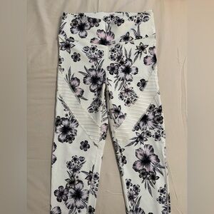 White floral 7/8 moto leggings